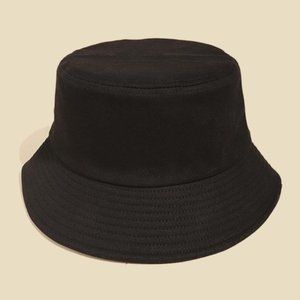 🌺 Casual Black Bucket Hat